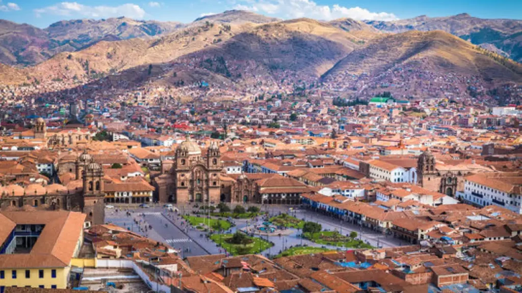 Vista da Plaza de Armas de Cusco desde um mirante